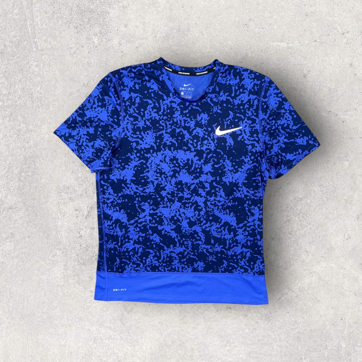 NIKE EXCLUSIVE T-SHIRT - BLUE