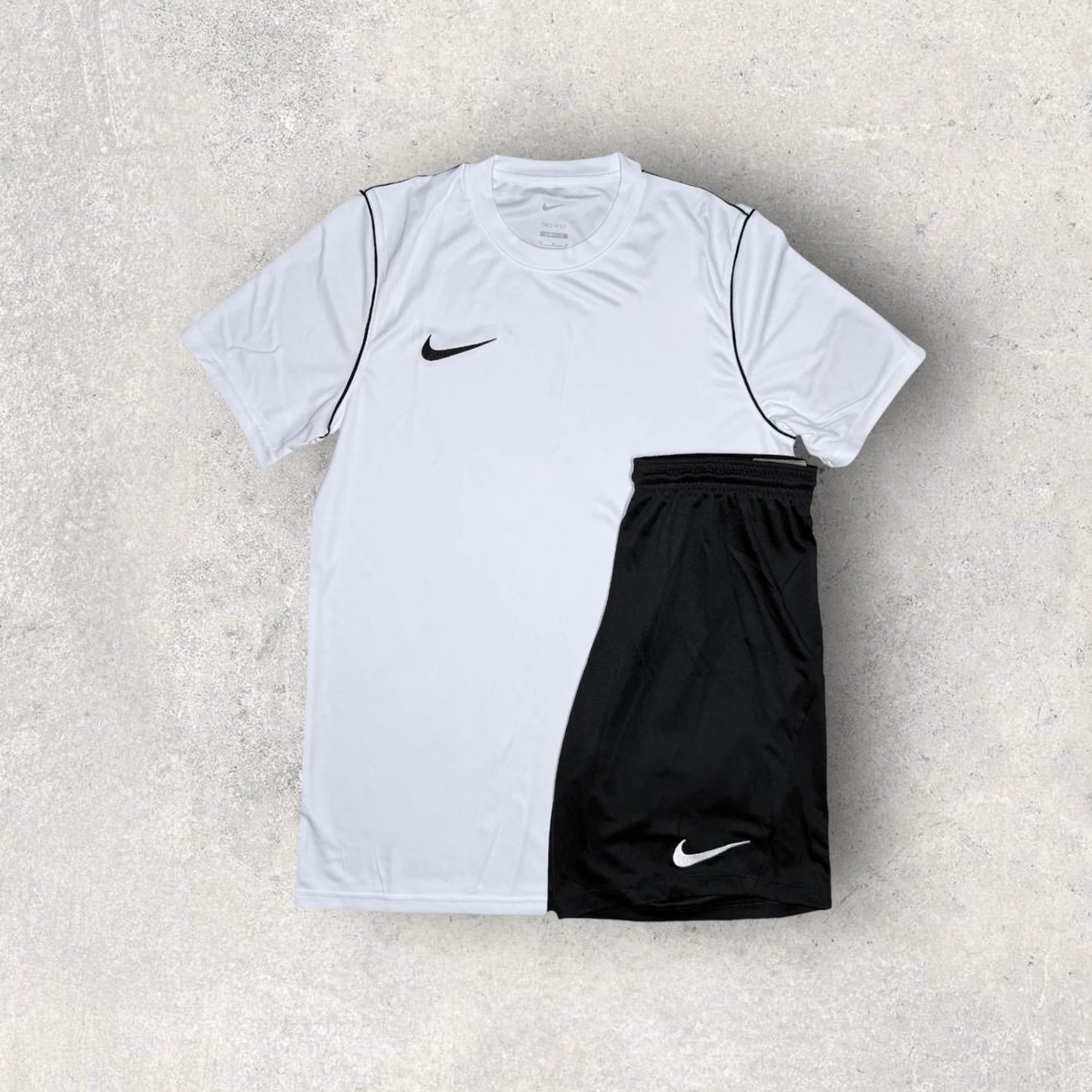NIKE DRI-FIT SET 2.0 - T-SHIRT & SHORTS - WHITE/BLACK