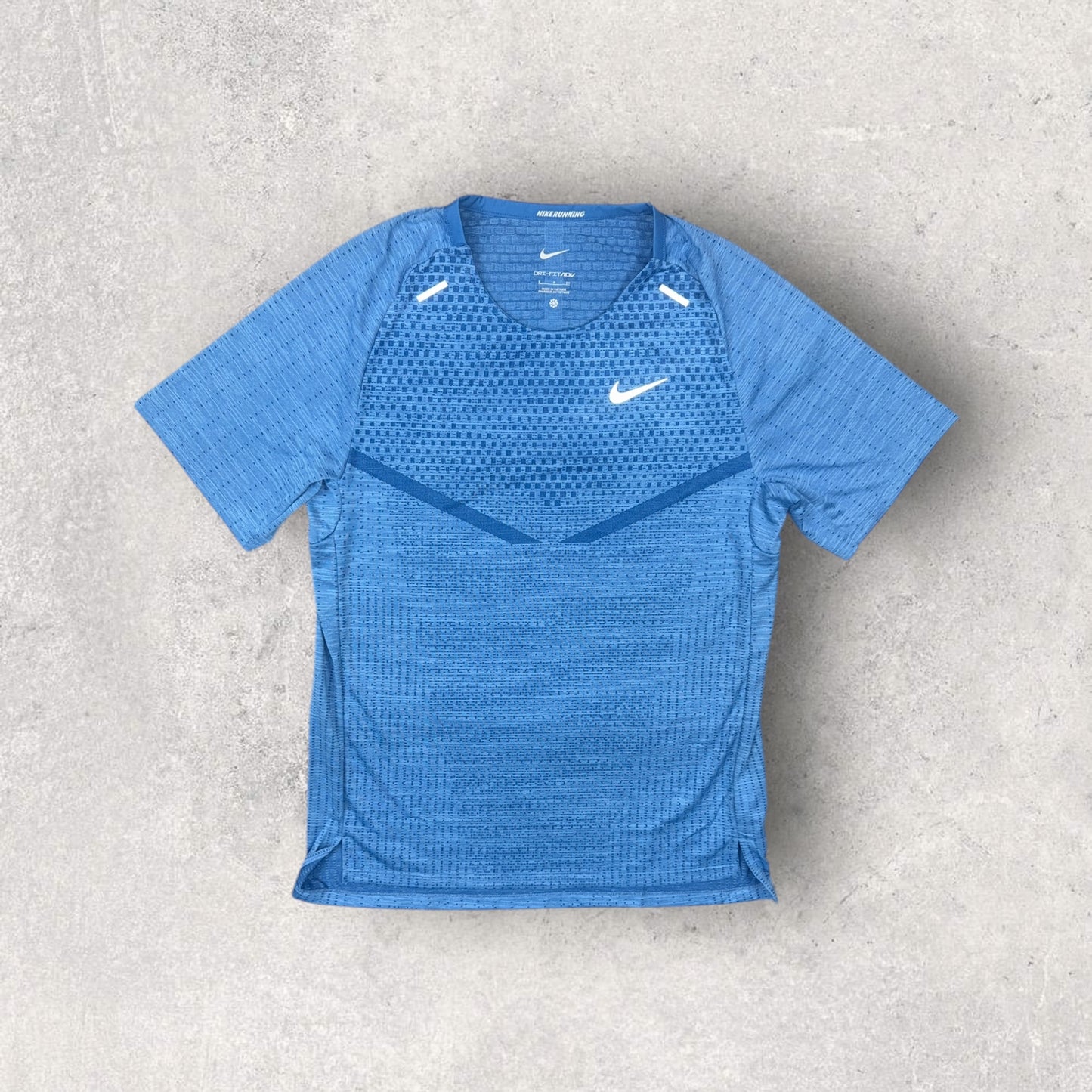 NIKE TECH KNIT T-SHIRT - BLUE