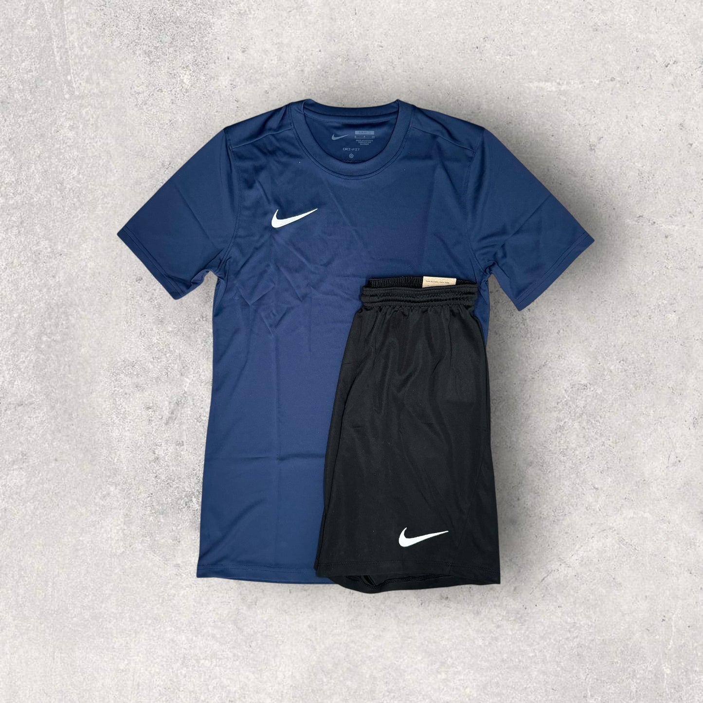 NIKE DRI-FIT SET - T-SHIRT & SHORTS - NAVY/BLACK