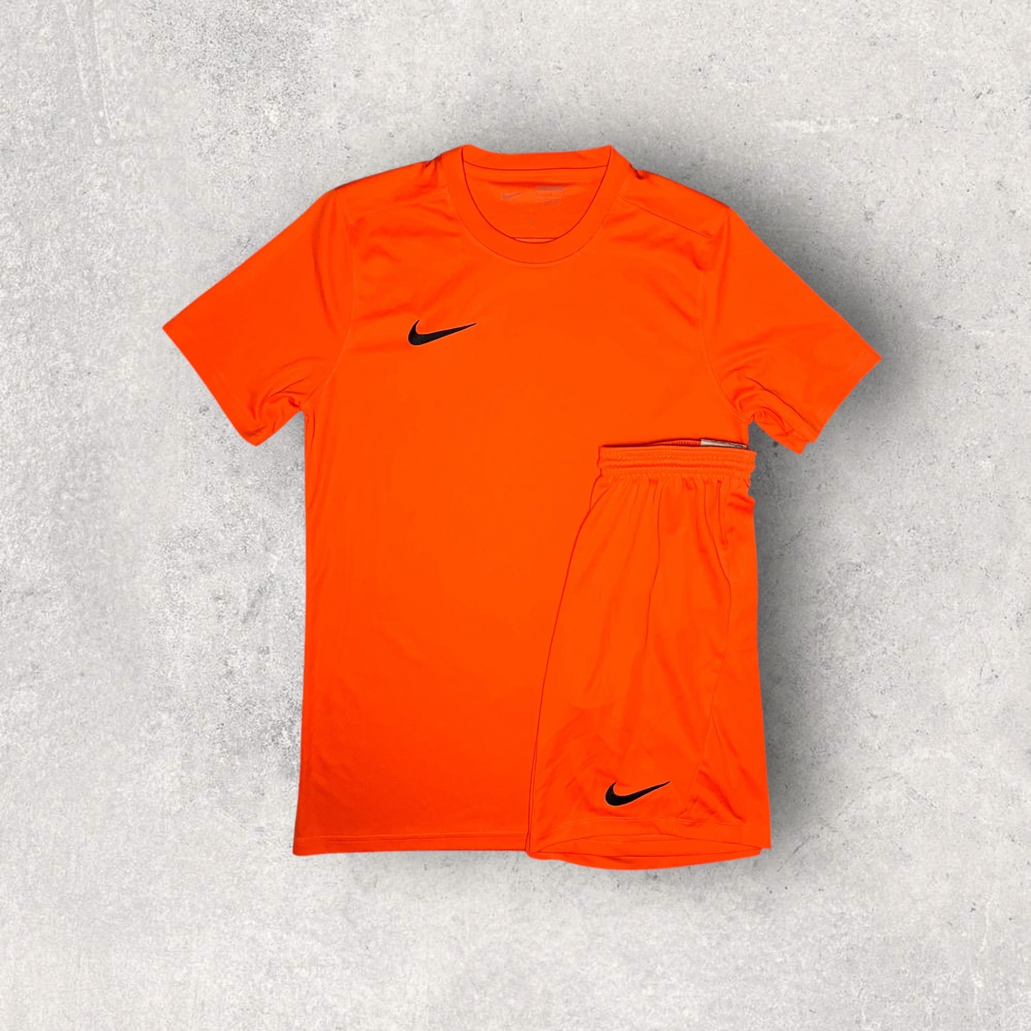 NIKE DRI-FIT SET - T-SHIRT & SHORTS - ORANGE