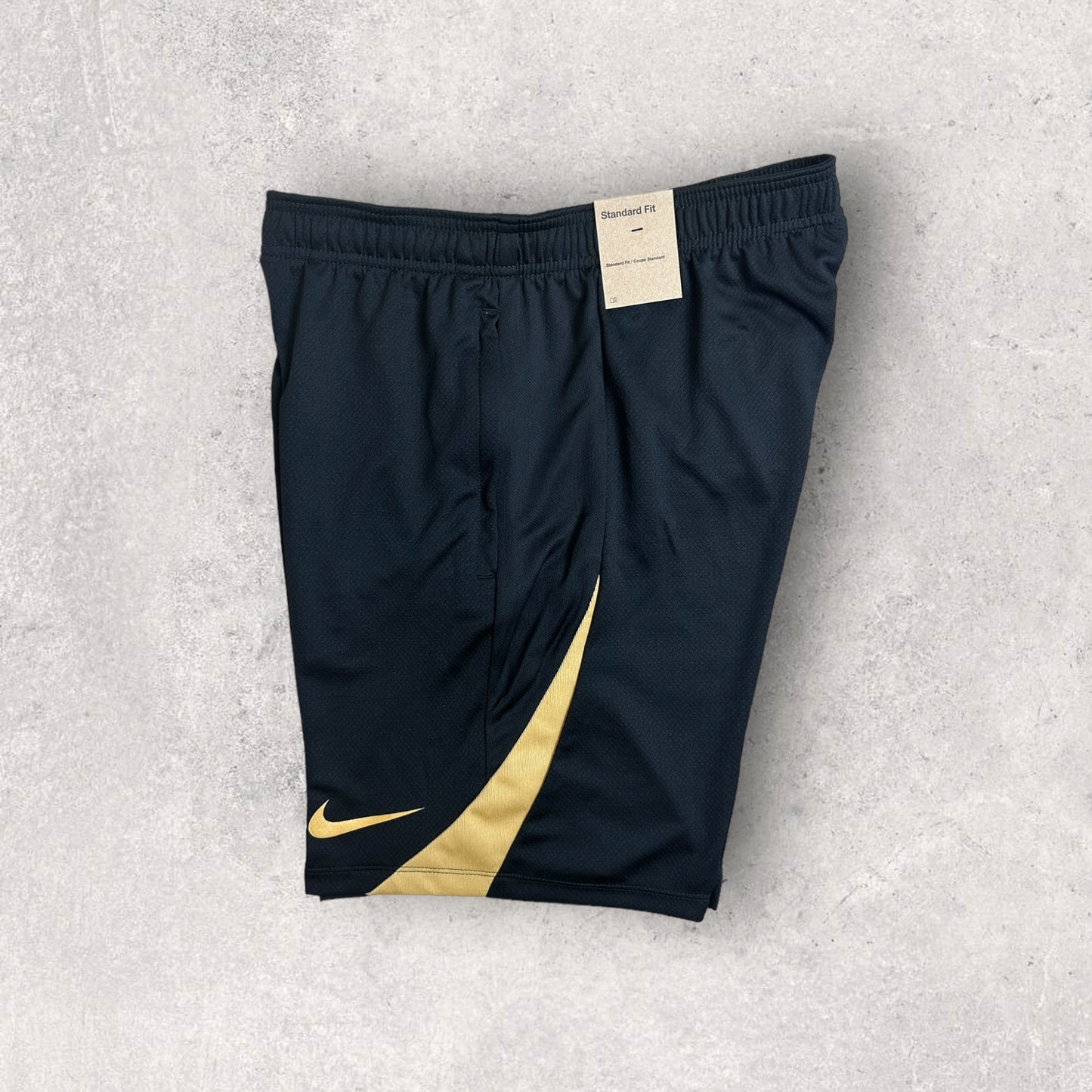 NIKE STRIKE 1/4 ZIP/SHORT SET - BLACK/GOLD