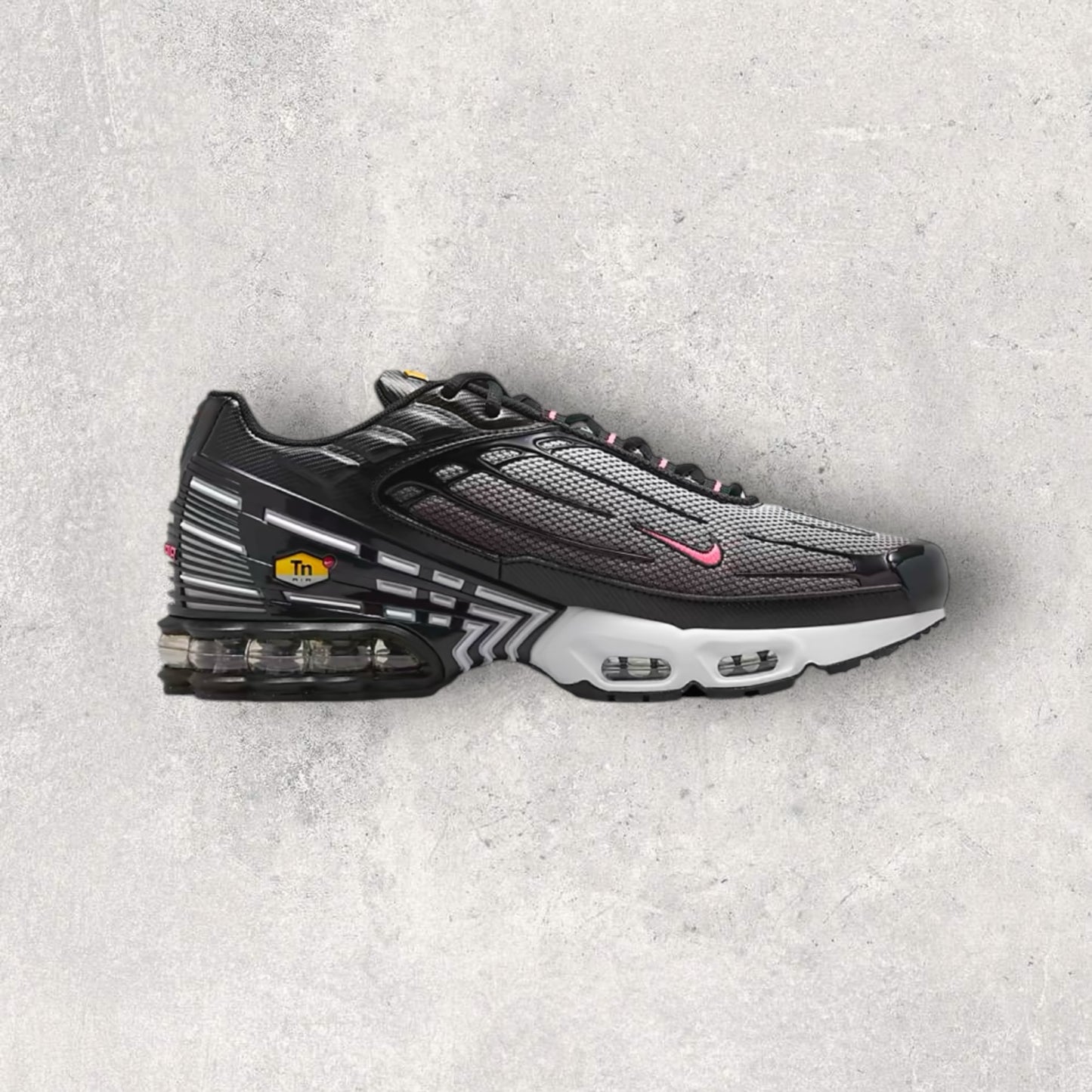 NIKE AIR MAX PLUS 3 - BLACK/WHITE/PINK