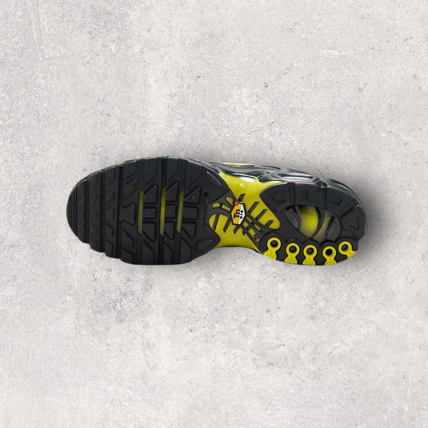 NIKE AIR MAX PLUS TN - BLACK/GREY/YELLOW