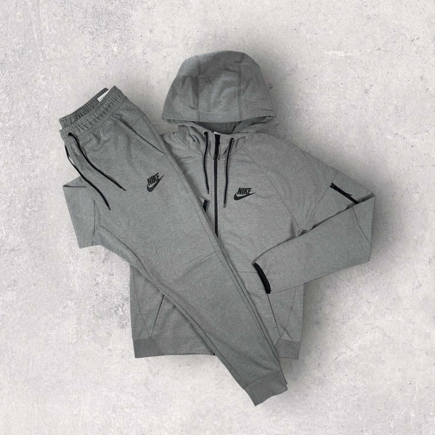 NIKE TECH FLEECE TRACKSUIT - GREY