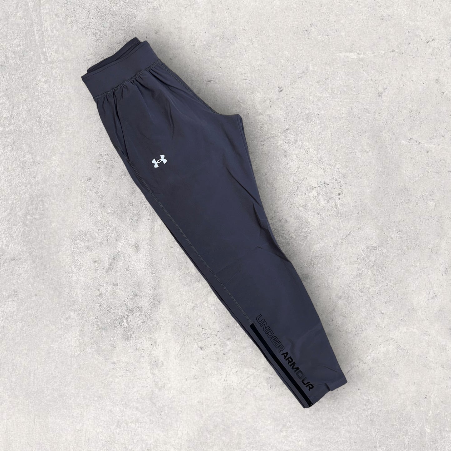 UNDER ARMOUR LAUNCH TRACKSUIT - GREY/BLACK