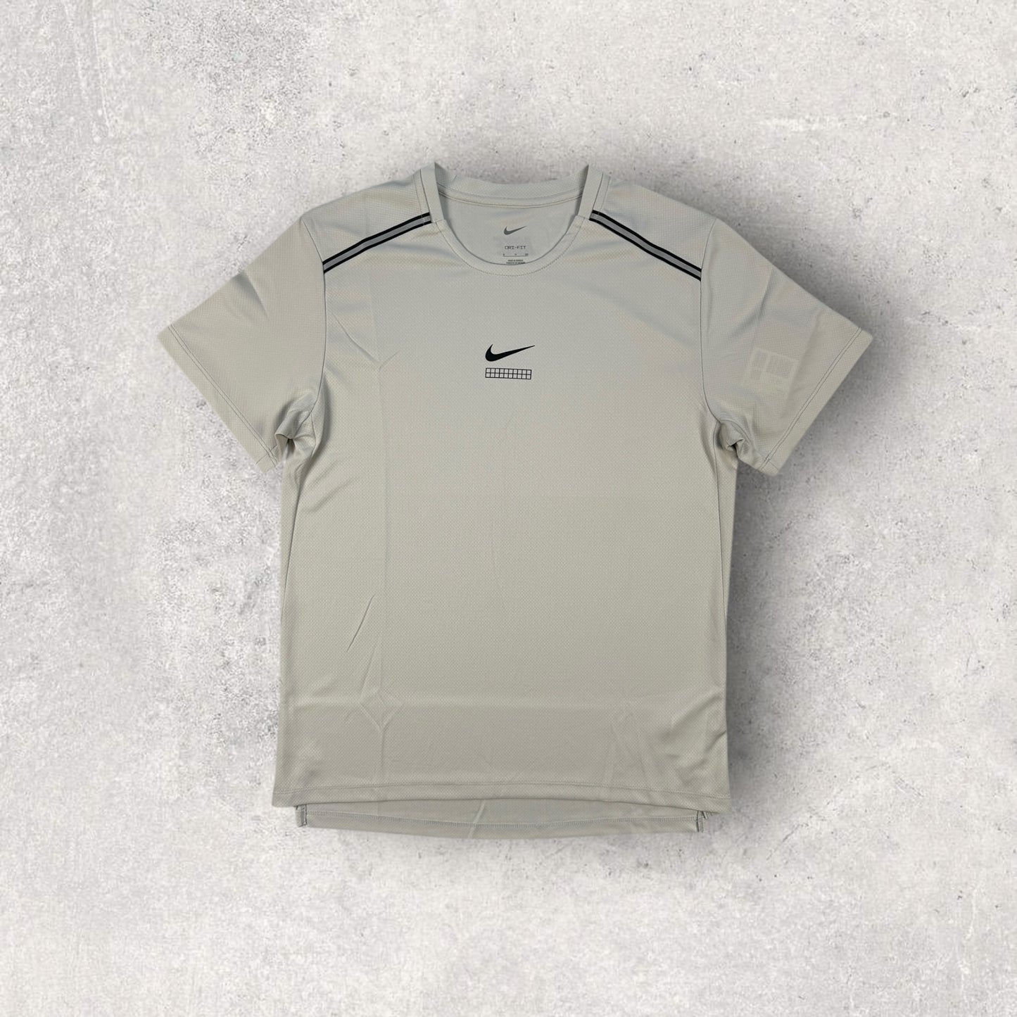 NIKE MILER T-SHIRT - LIGHT BONE