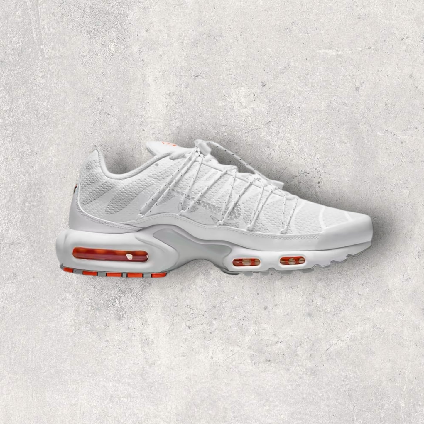 NIKE AIR MAX PLUS UTILTY - WHITE/ORANGE