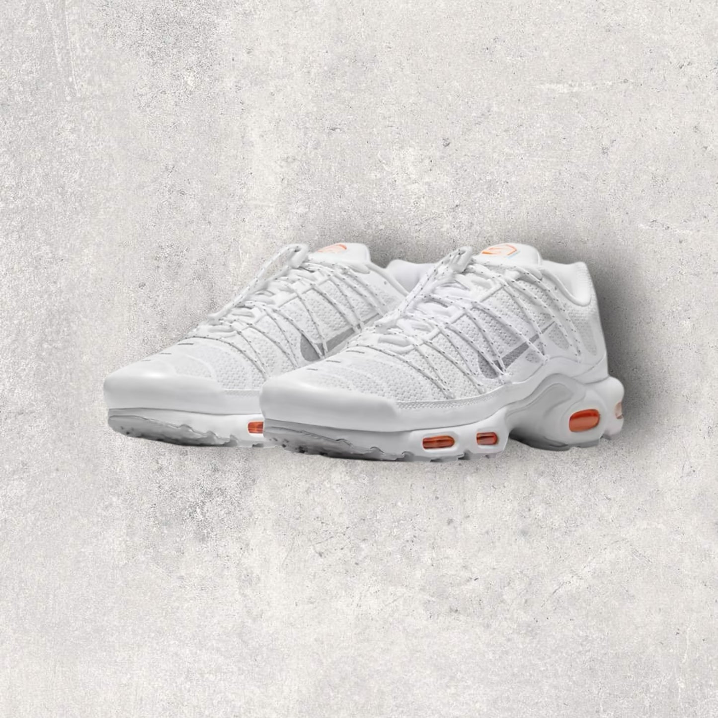 NIKE AIR MAX PLUS UTILTY - WHITE/ORANGE