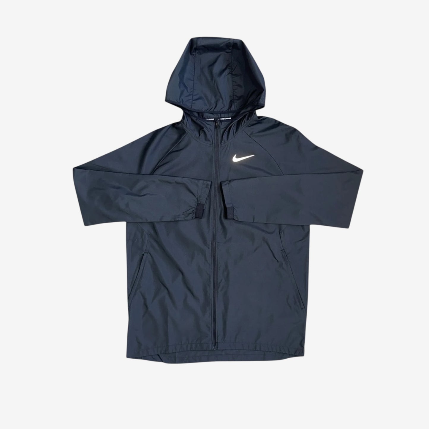 NIKE ESSENTIALS WINDRUNNER - BLACK
