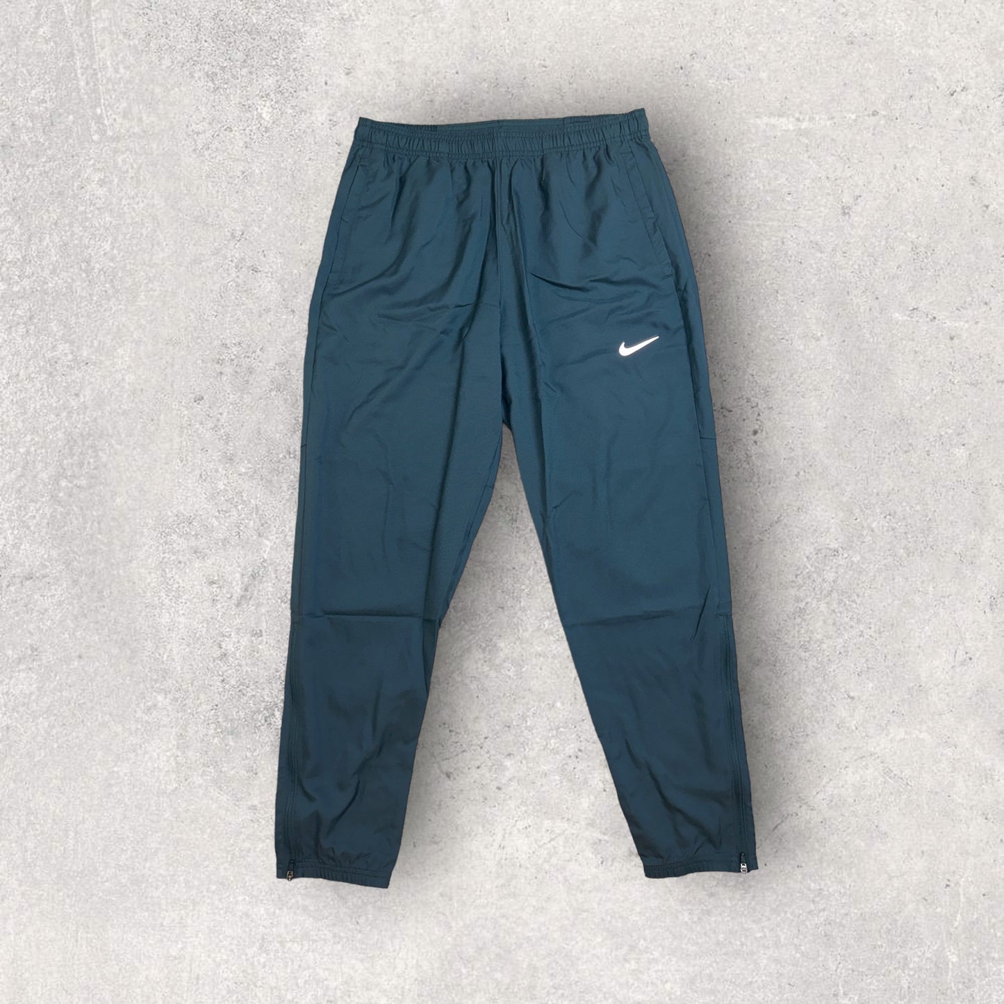 NIKE DRI-FIT CHALLENGER RUNNING JOGGERS