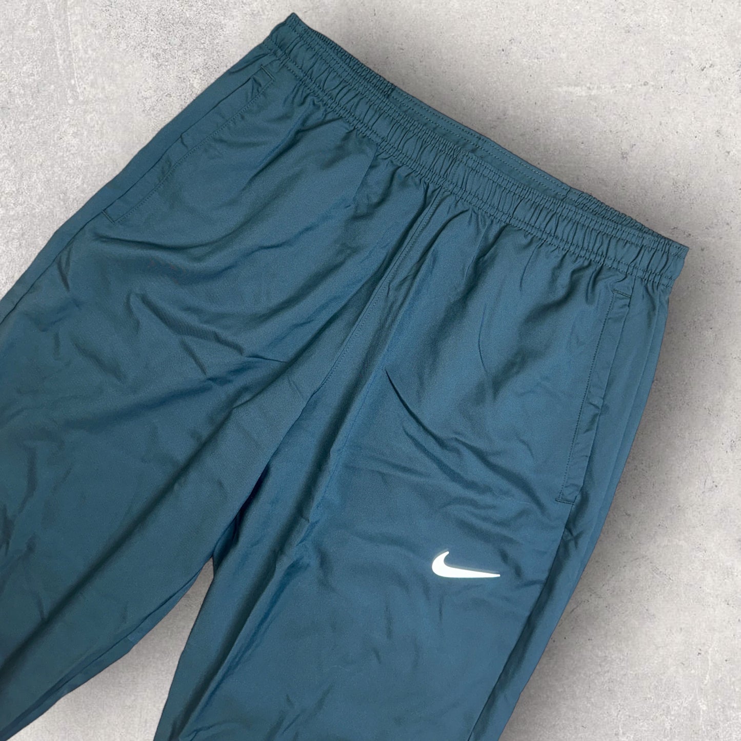 NIKE DRI-FIT CHALLENGER RUNNING JOGGERS