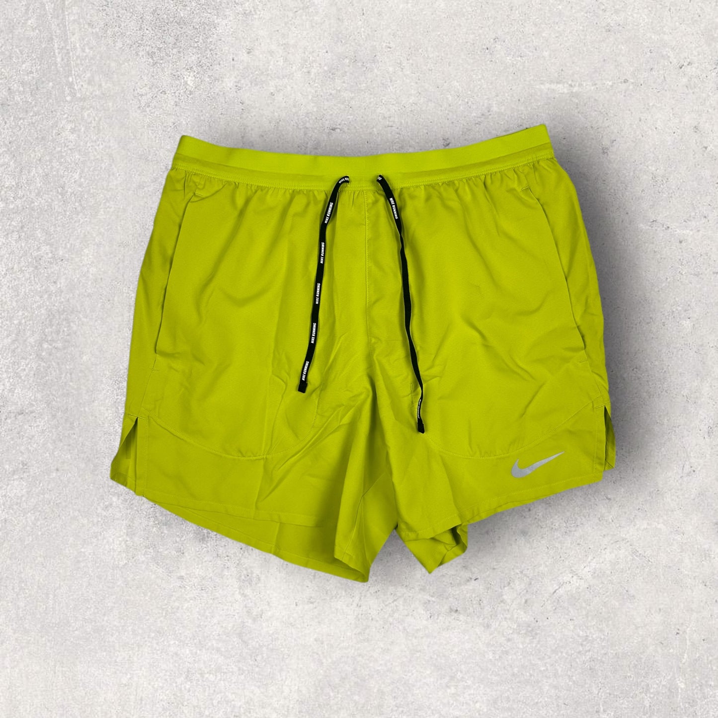 NIKE FLEX STRIDE SHORTS 5 INCH - CACTUS