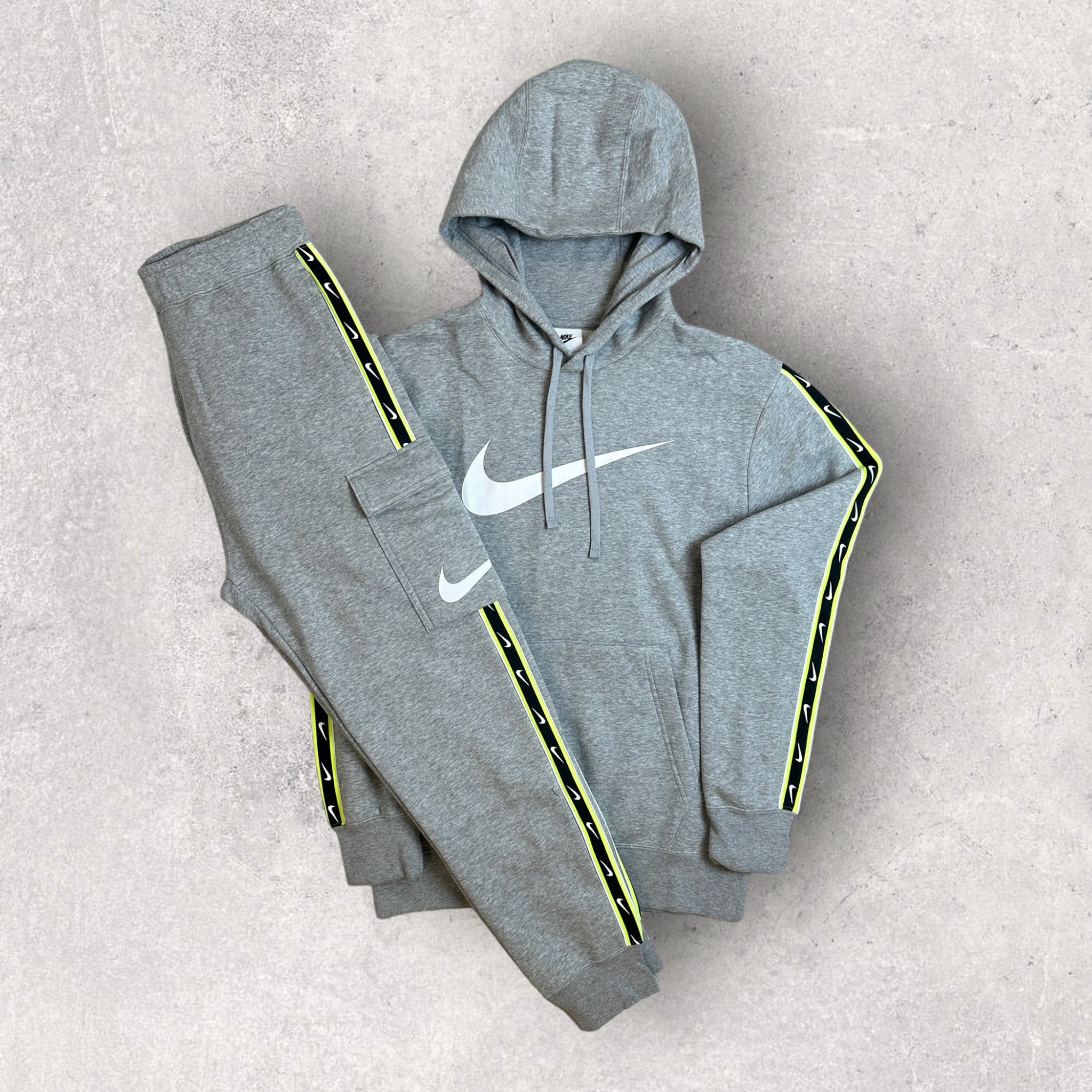 Grey and green sales nike tracksuit