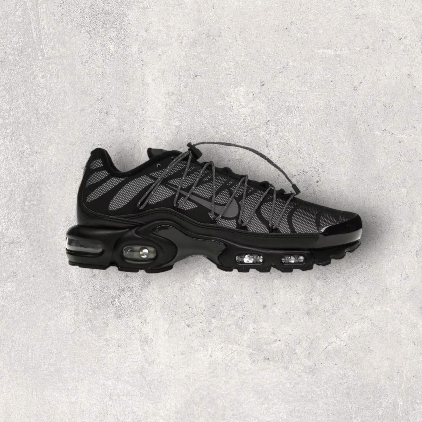 NIKE AIR MAX PLUS TN LACE - BLACK