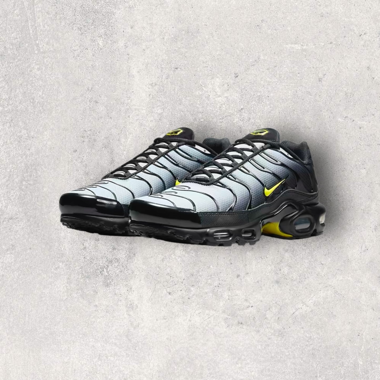 NIKE AIR MAX PLUS TN - BLACK/WOLF GREY/YELLOW