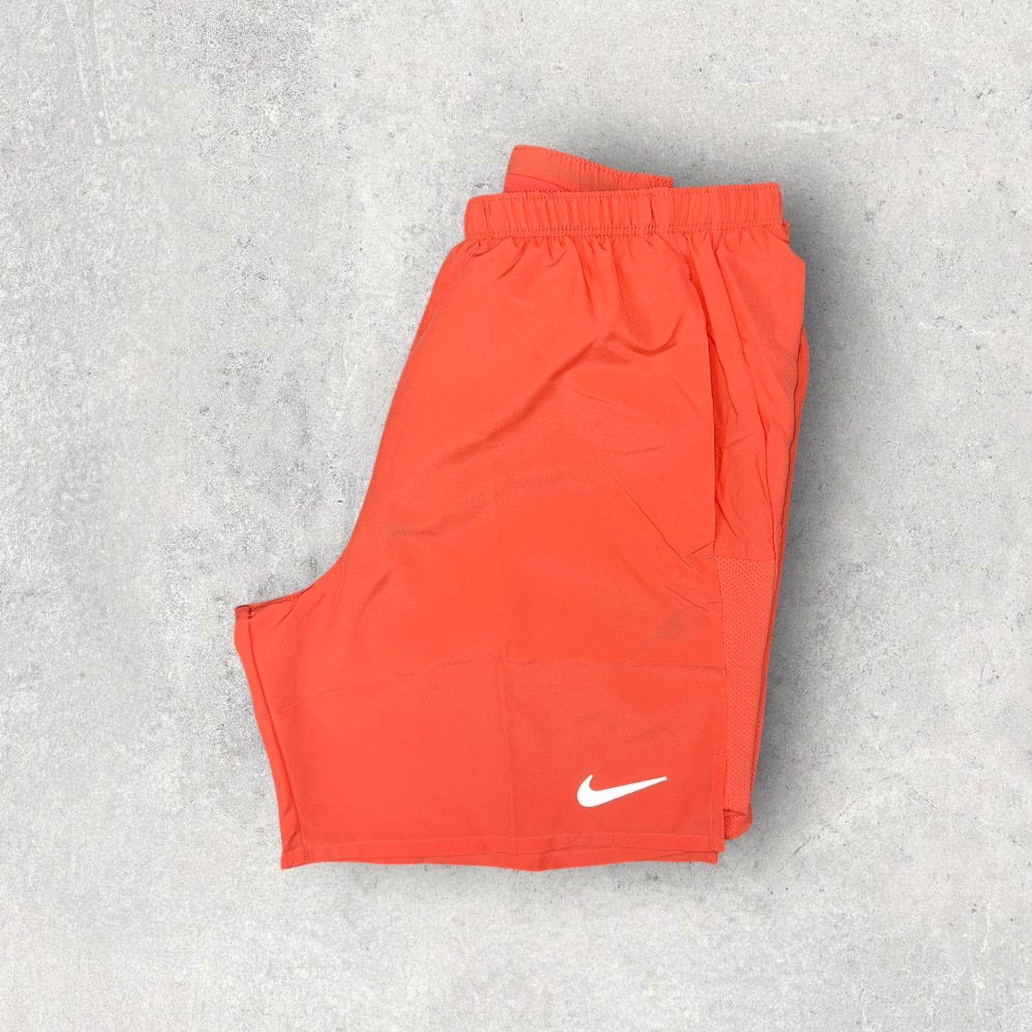 NIKE MILER T-SHIRT & CHALLENGER SHORTS - WILD MANGO