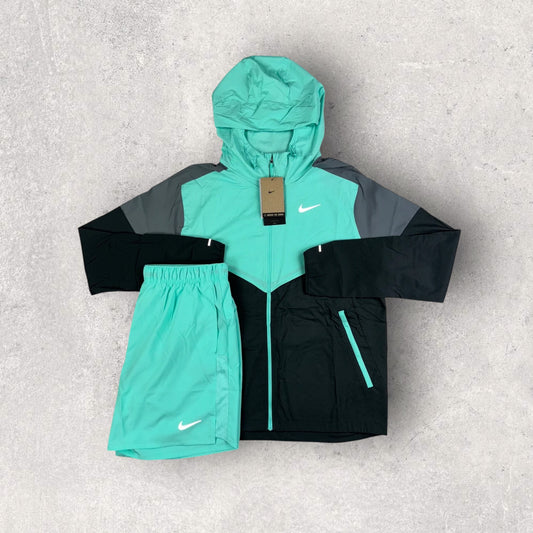 NIKE UV WINDRUNNER JACKET / CHALLENGER SHORT SET - MINT