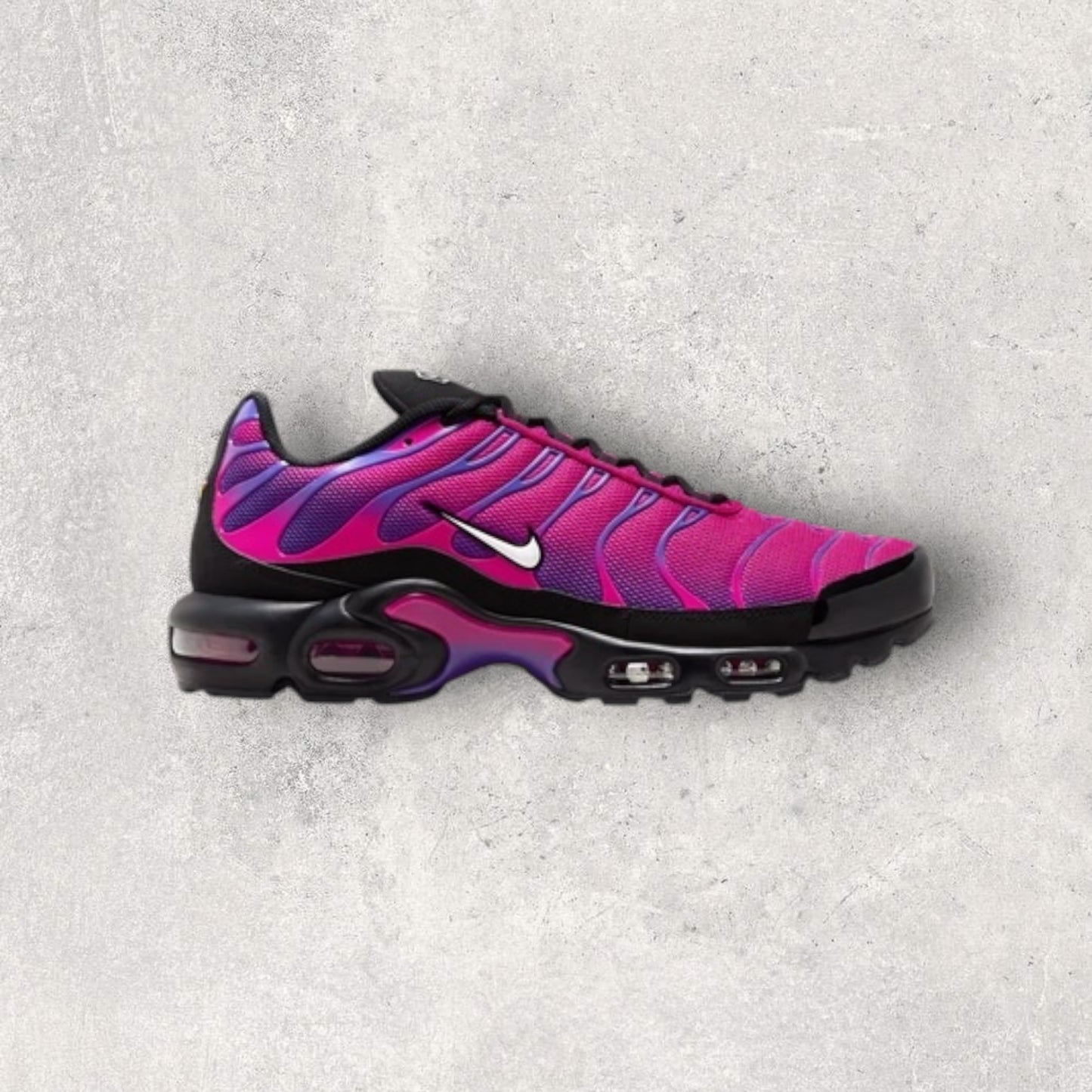 NIKE AIR MAX PLUS TN - FIREBERRY